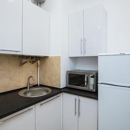Avangard Kulisha 6B Apart Lviv Buitenkant foto