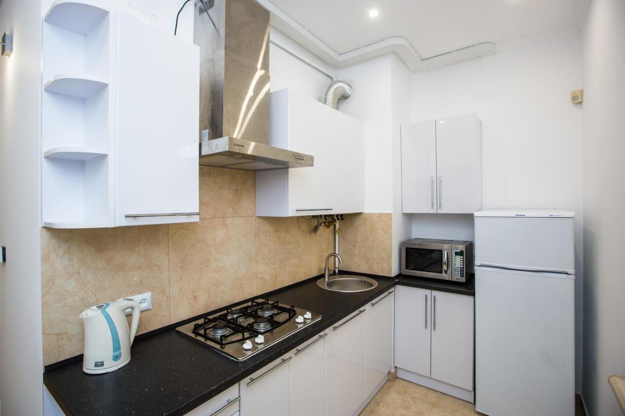 Avangard Kulisha 6B Apart Lviv Buitenkant foto