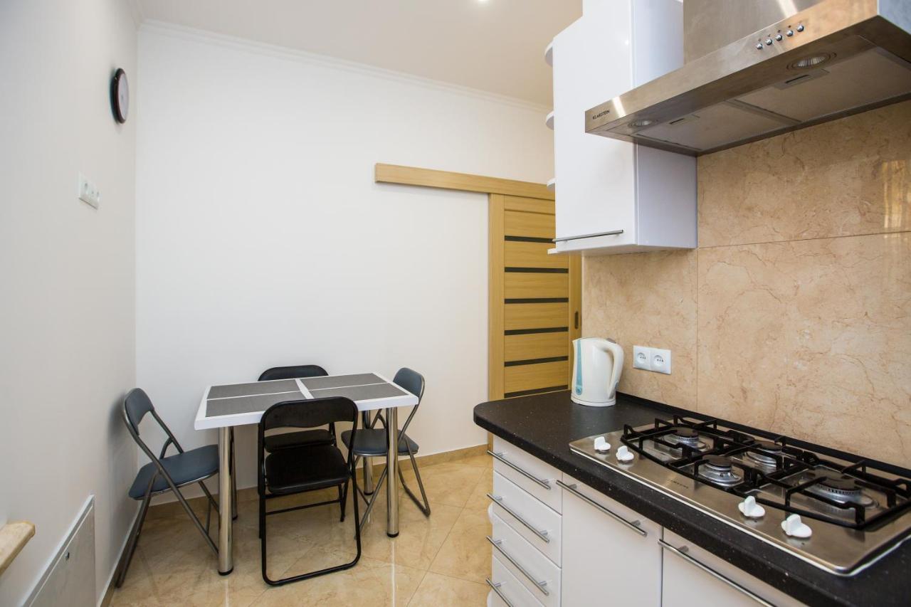 Avangard Kulisha 6B Apart Lviv Buitenkant foto